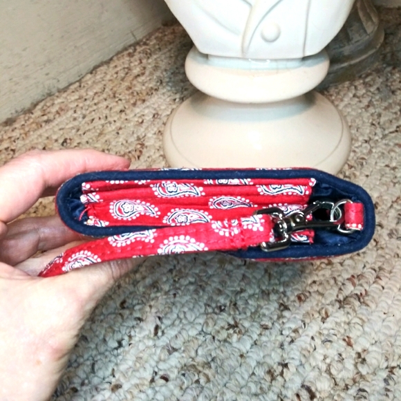 Vintage Vera Bradley Red, White & Navy Bandana Print Petite Turnlock Wallet - Picture 3 of 10